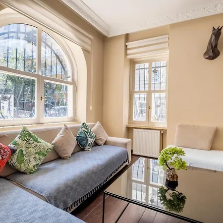 Apartment Stylish Flat, 3br, 2ba Istanbul