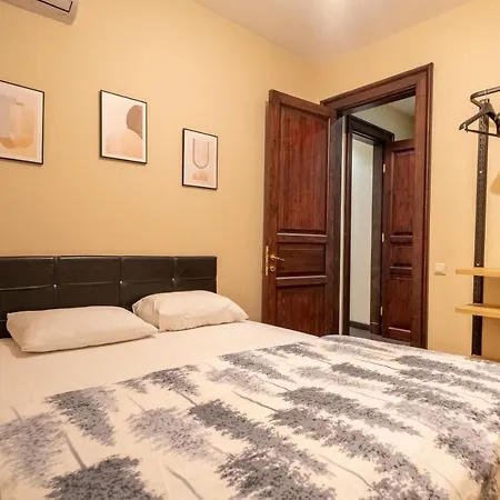 Stylish Flat, 3br, 2ba Apartment Istanbul
