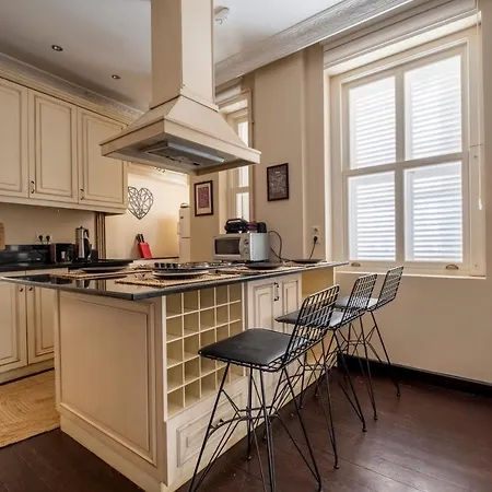 شقة Stylish Flat, 3br, 2ba *