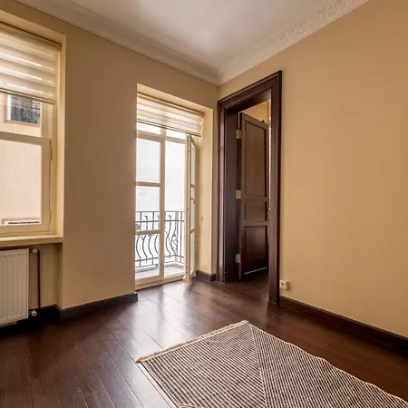 Stylish Flat, 3br, 2ba شقة اسطنبول