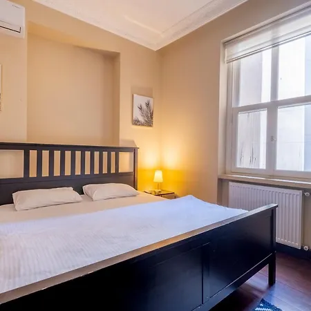 Stylish Flat, 3br, 2ba شقة